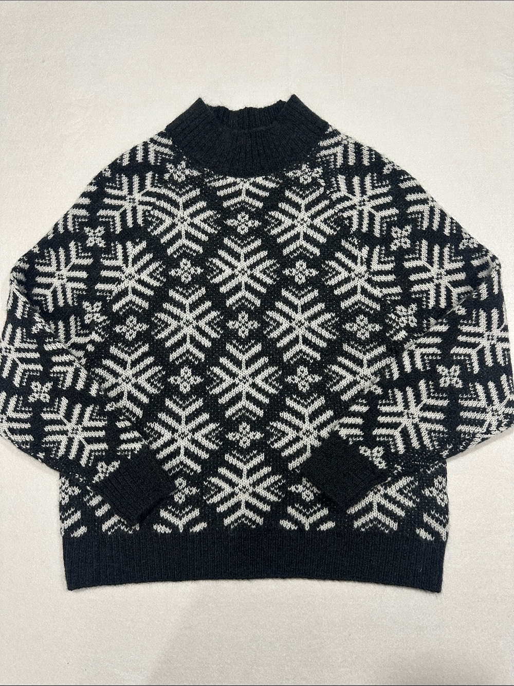 Old Navy Charcoal & White Nordic Turtleneck Sweater, Size M